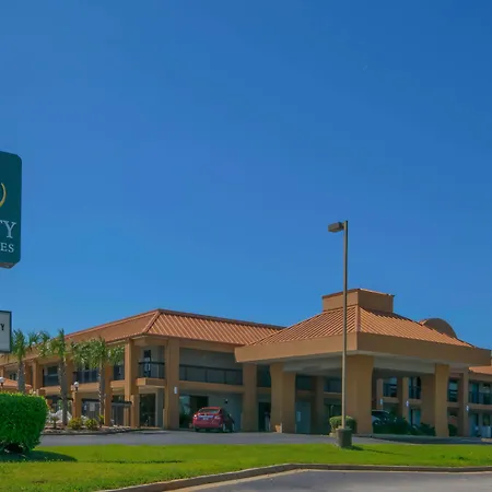 Quality Inn & Suites Near Robins Air Force Base-3